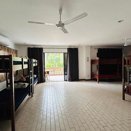 1888 Beach Resort Dumaguete City Екстериор снимка