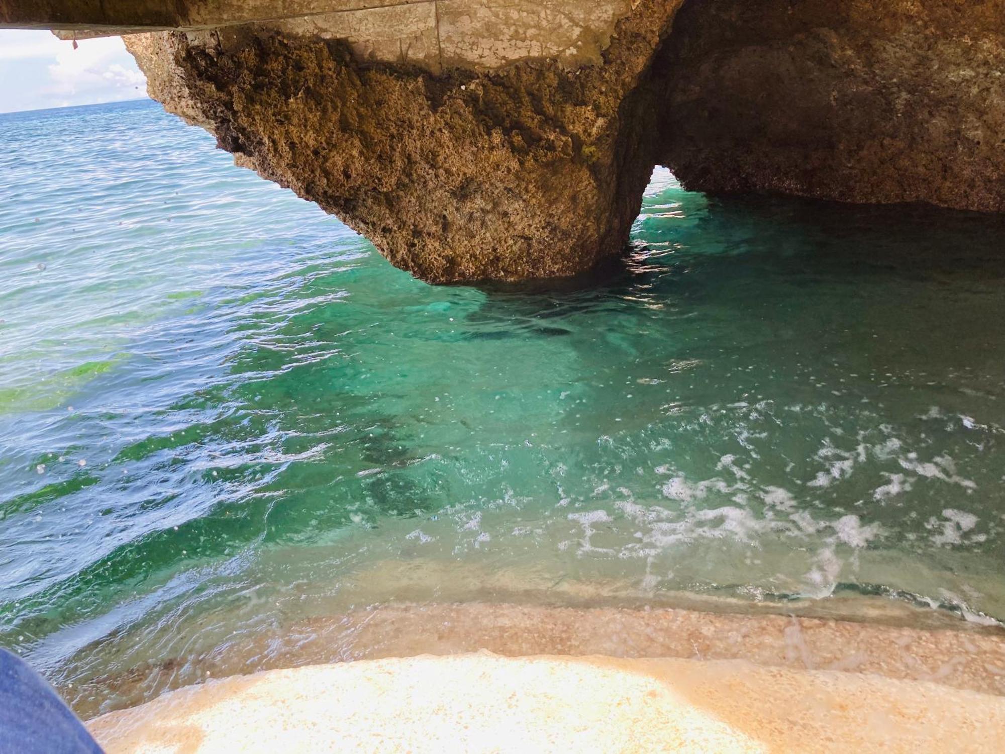 1888 Beach Resort Dumaguete City Екстериор снимка