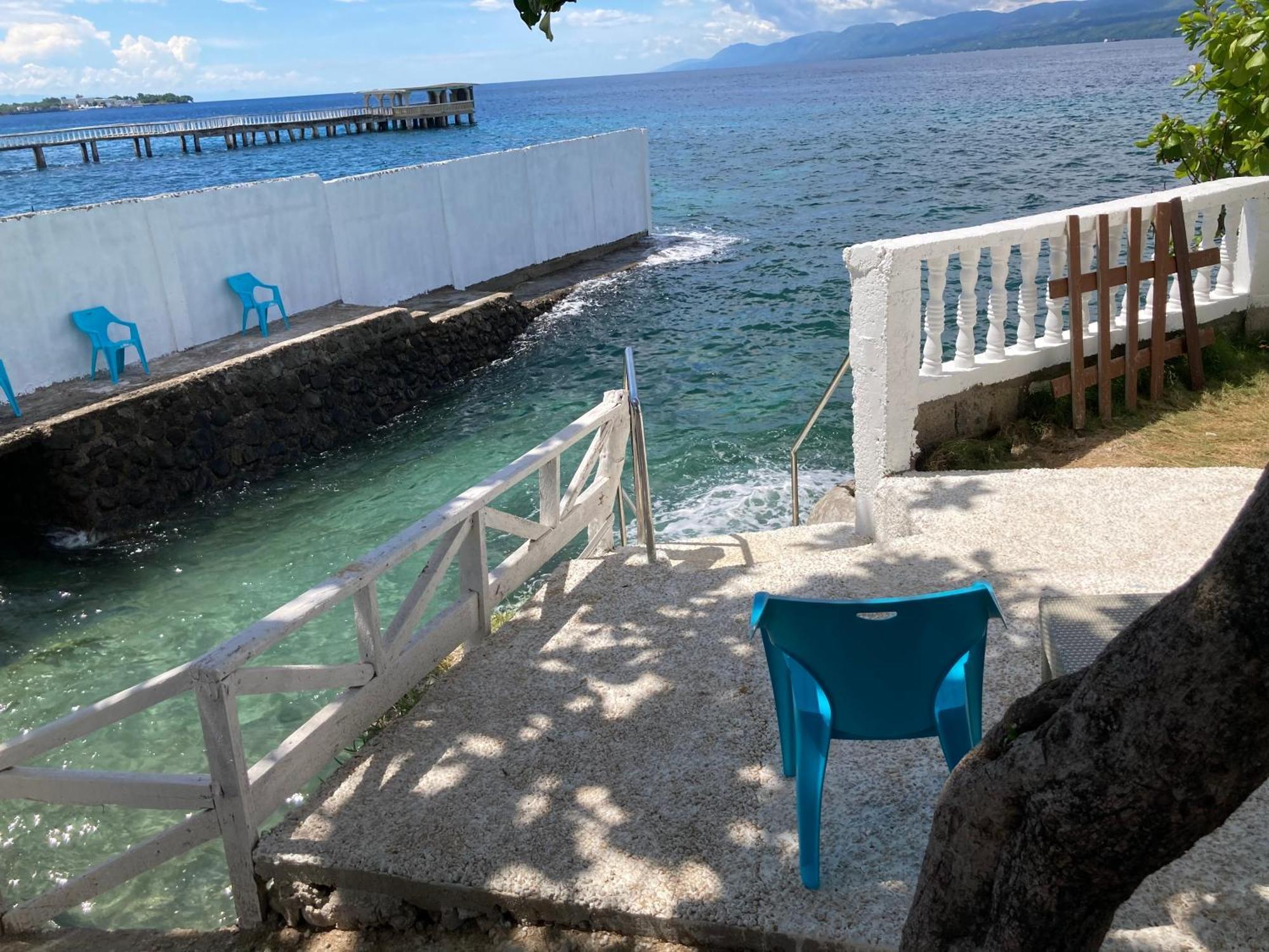 1888 Beach Resort Dumaguete City Екстериор снимка