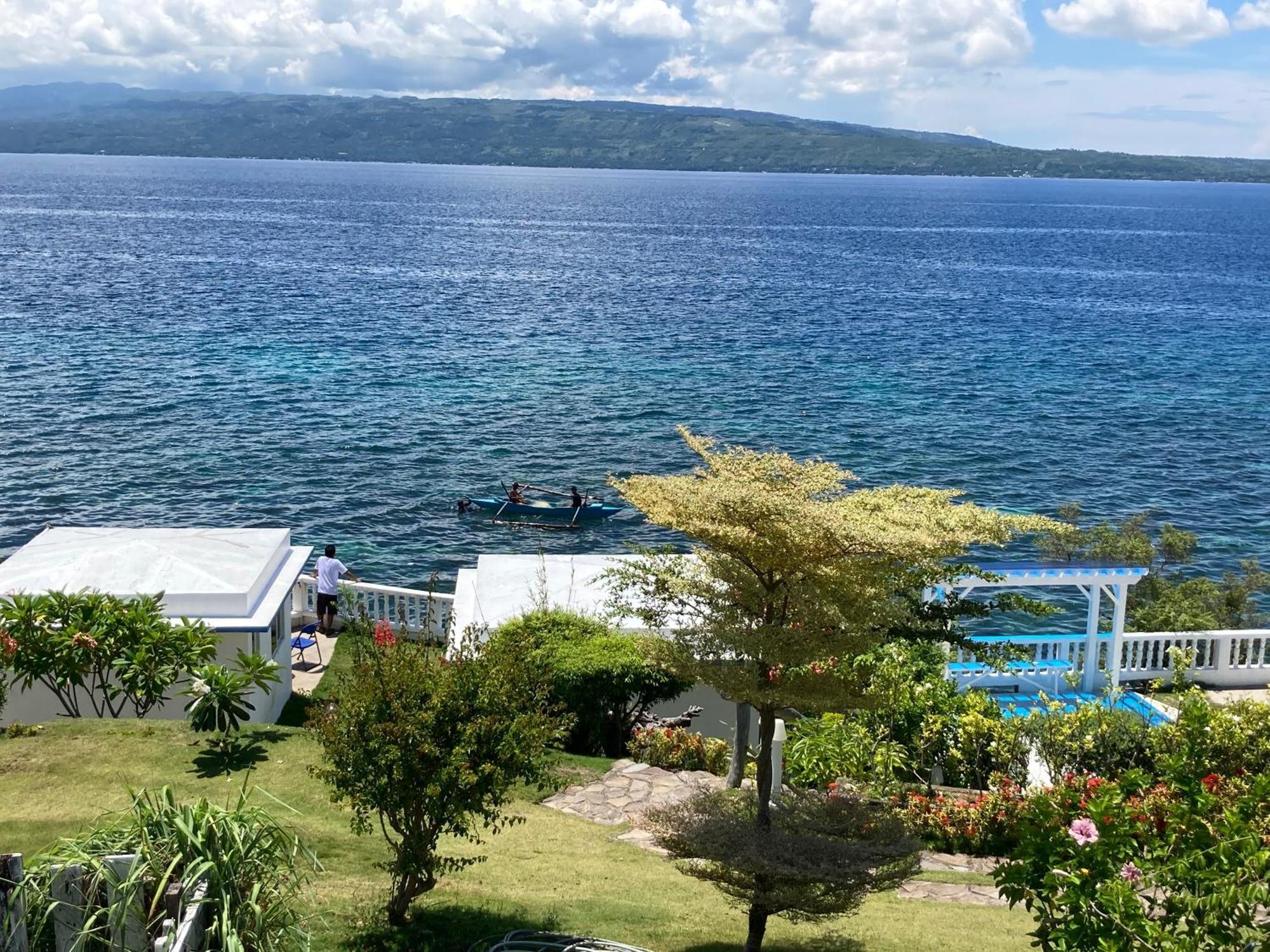 1888 Beach Resort Dumaguete City Екстериор снимка