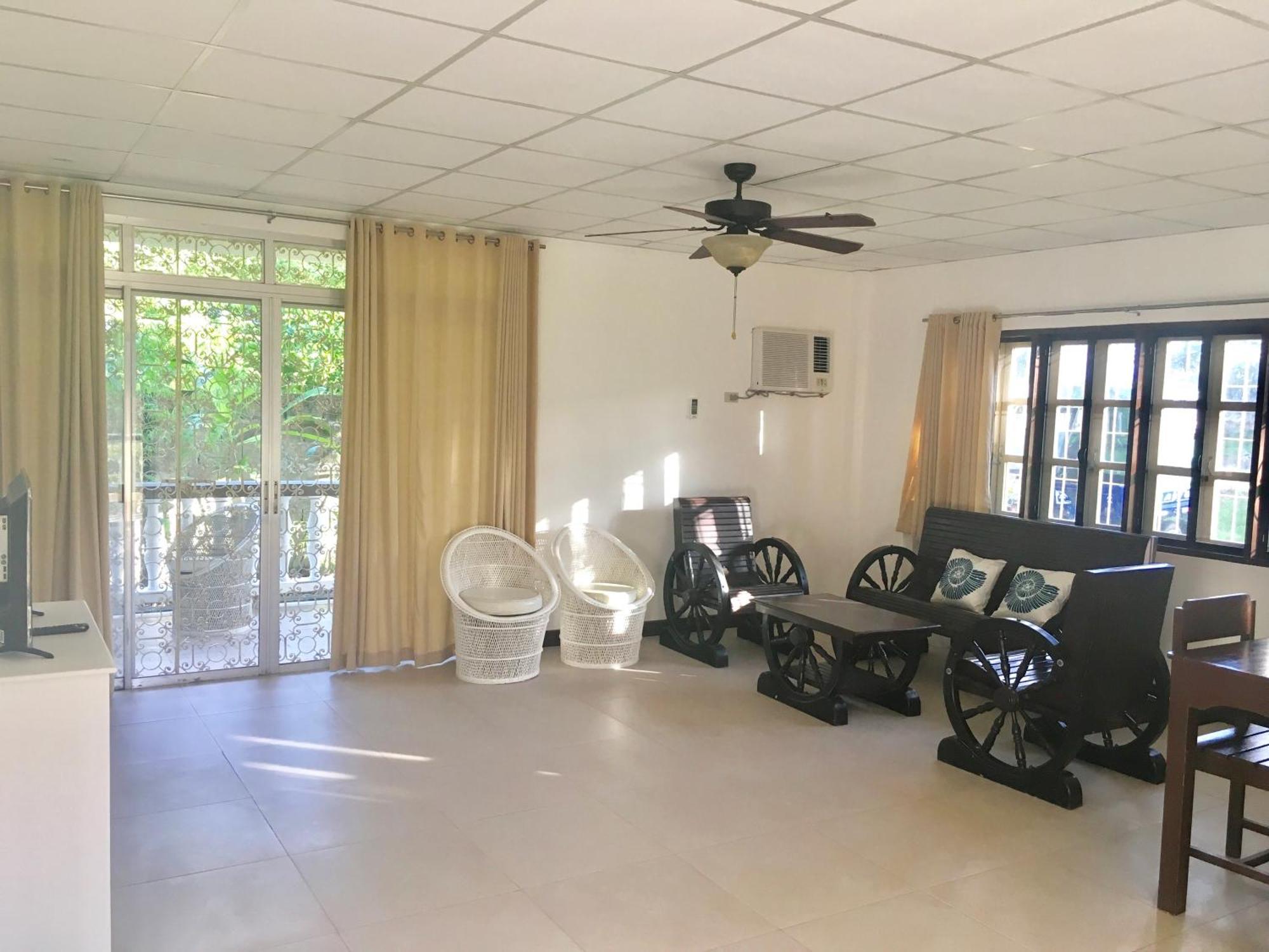 1888 Beach Resort Dumaguete City Екстериор снимка