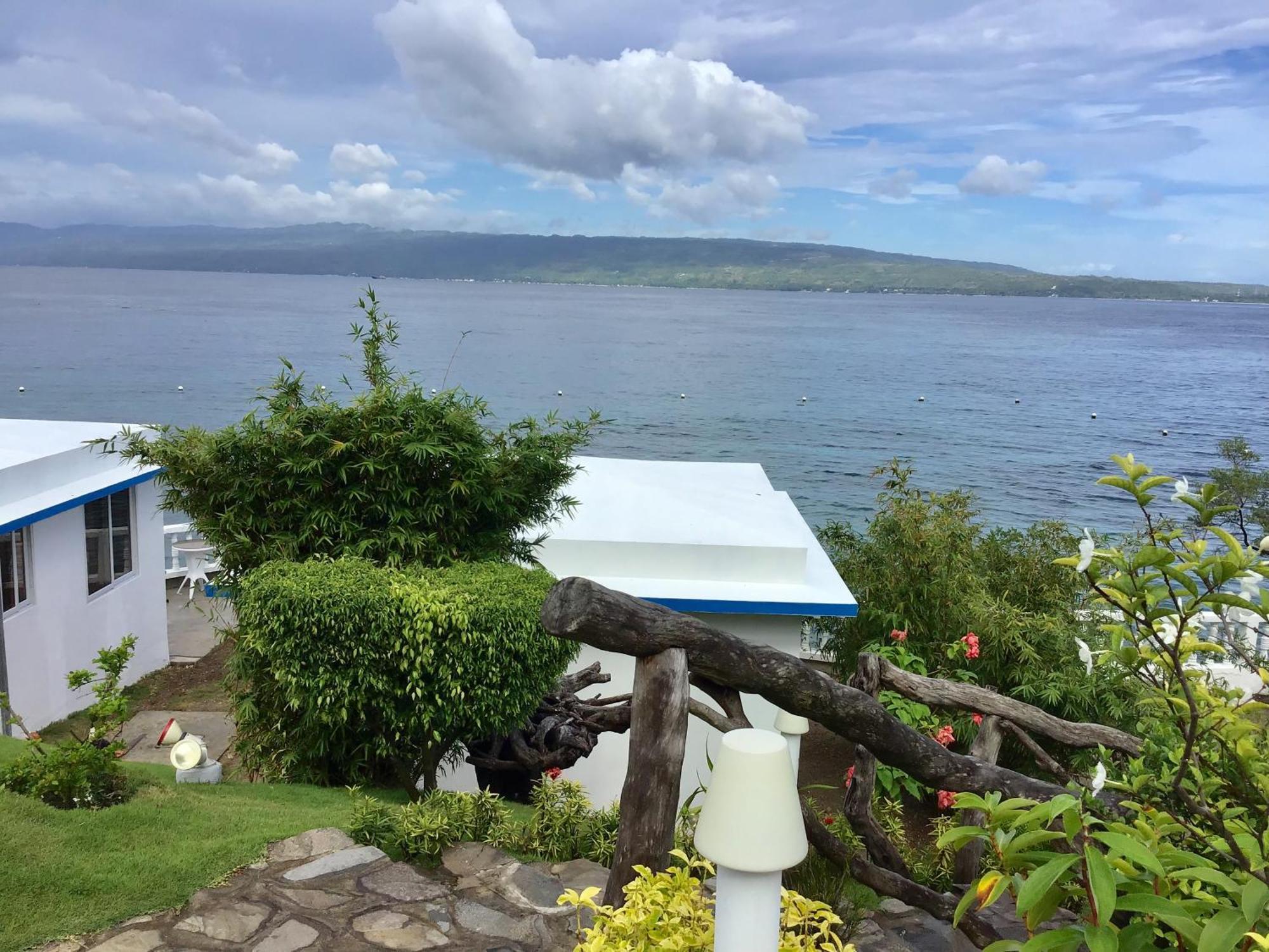 1888 Beach Resort Dumaguete City Екстериор снимка