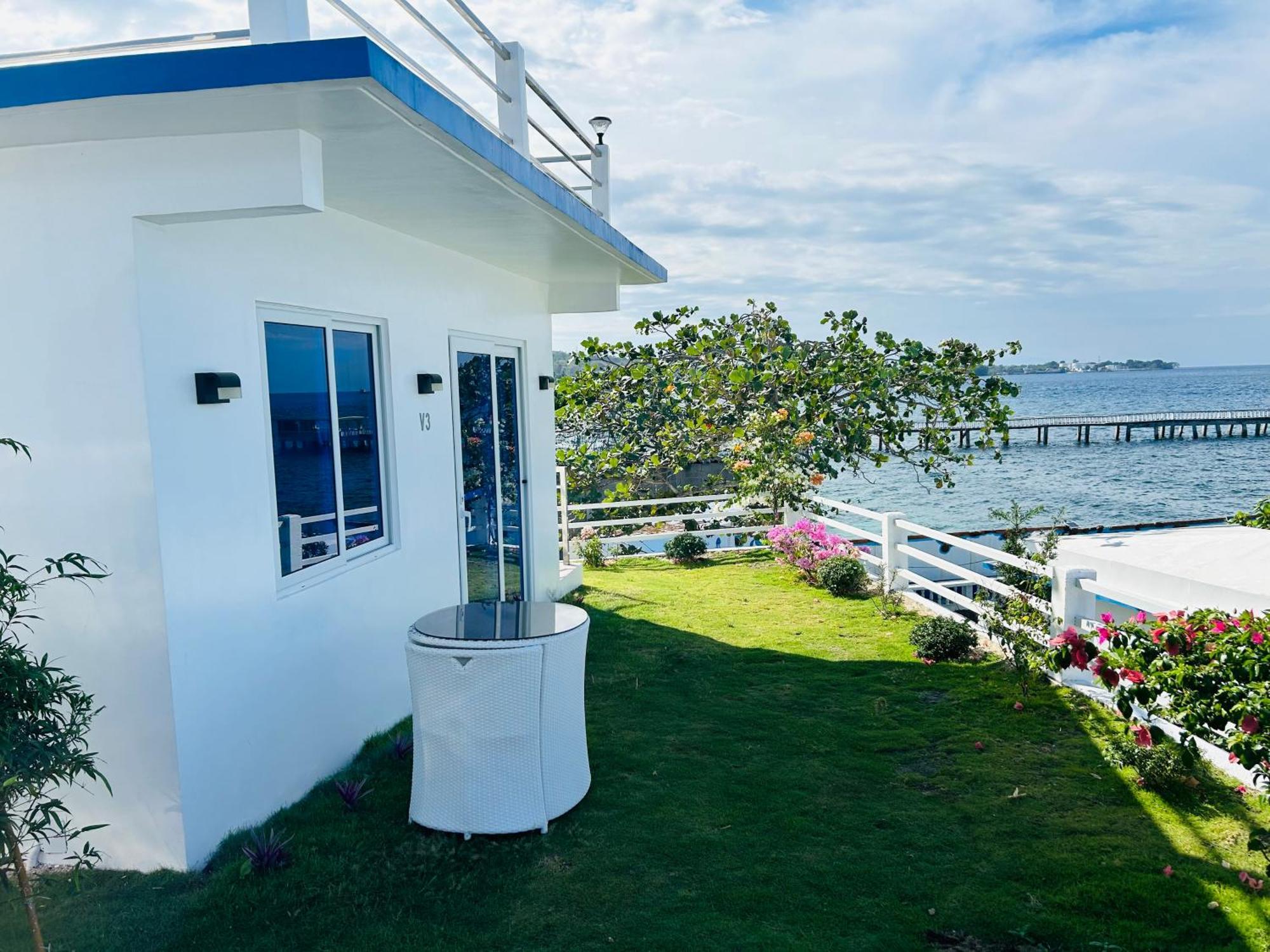 1888 Beach Resort Dumaguete City Екстериор снимка